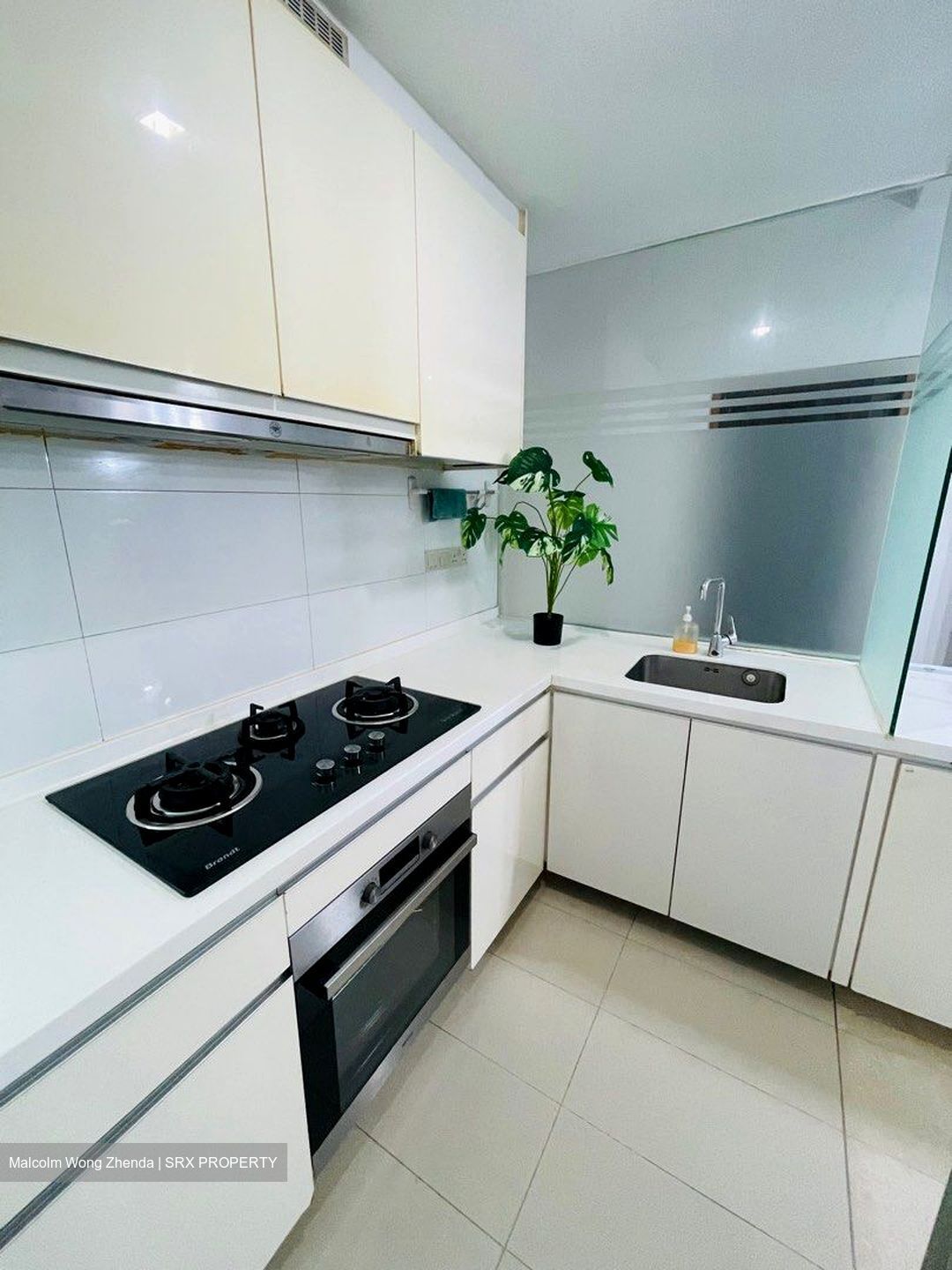 Vista Residences (D12), Condominium #561251411